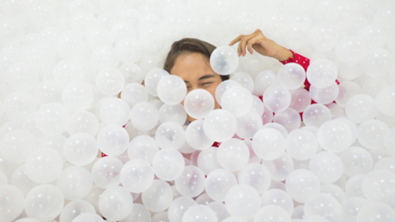 Perdersi in una bolla di sapone: Balloon Museum vs Bubble World